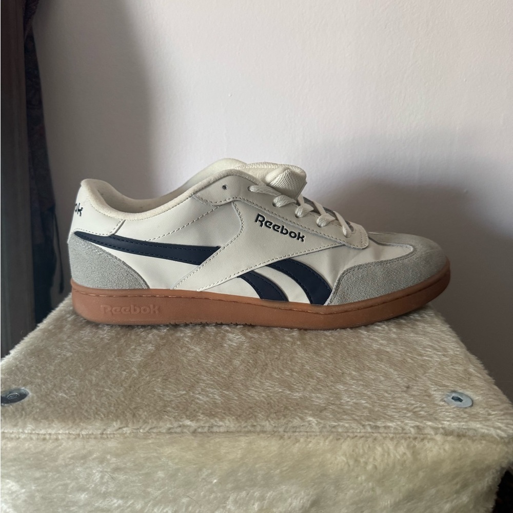 Reebok White and Gray Sneakers with Navy Blue accent